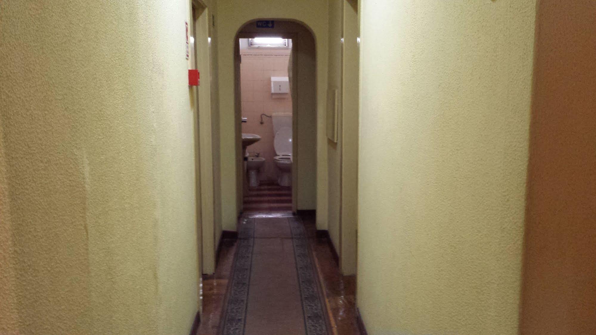 Pensao Residencial Flor Dos Cavaleiros 호텔 리스본 외부 사진